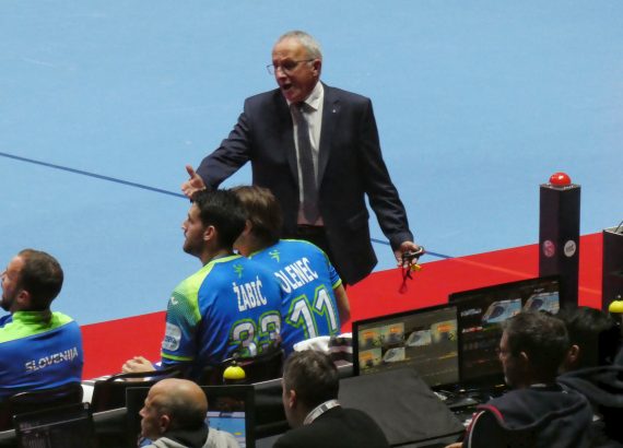 Marco Trespidi, delegato EHF, durante Norvegia-Slovenia